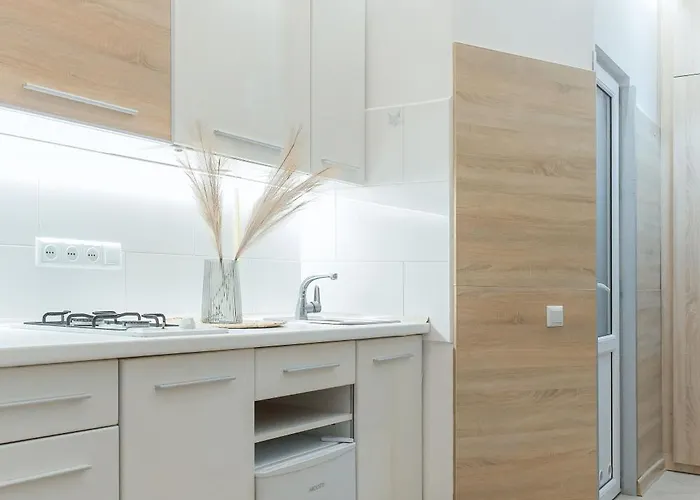 Economy Apartment On Krehivska 7 Near Forum Lviv Apartment