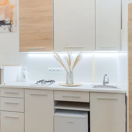 Economy On Krehivska 7 Near Forum Апартаменти Львів